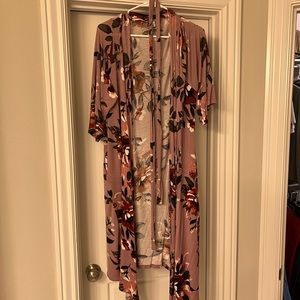 Floral thin robe.